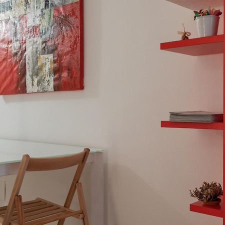Red Studio Near Porta Nuova By Wonderful Italy Torino Dış mekan fotoğraf