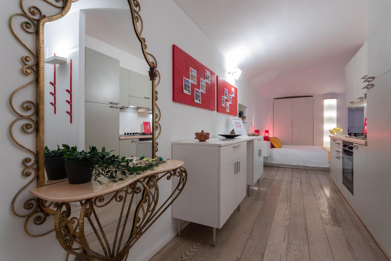 Red Studio Near Porta Nuova By Wonderful Italy Torino Dış mekan fotoğraf